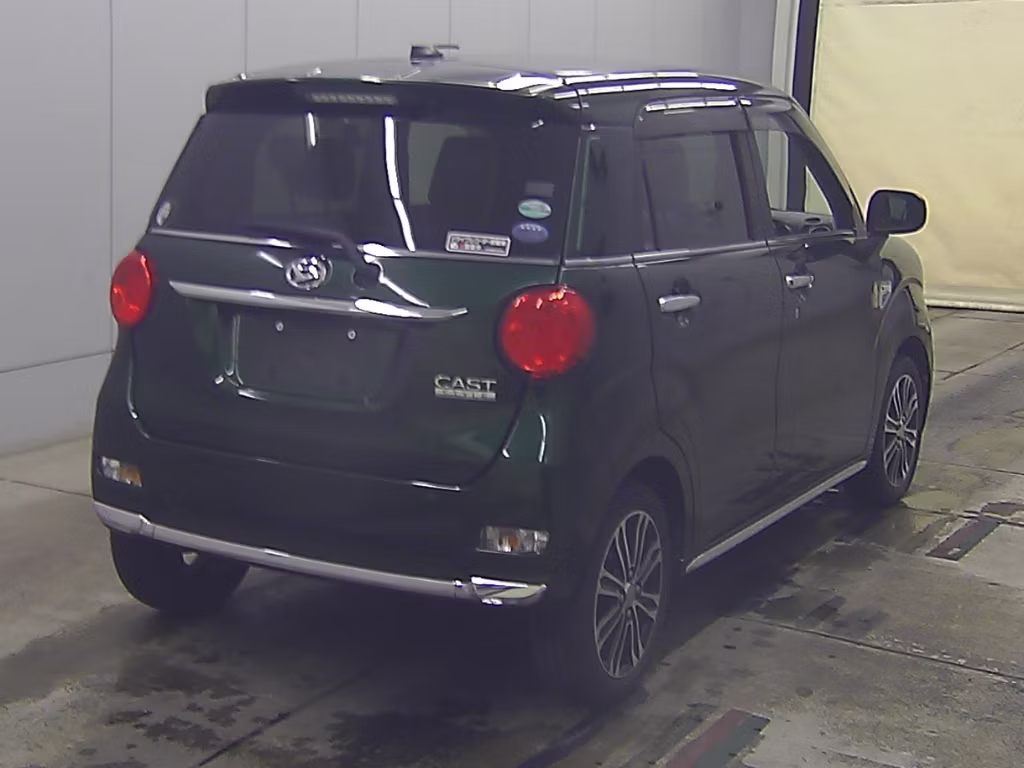 DAIHATSU CAST