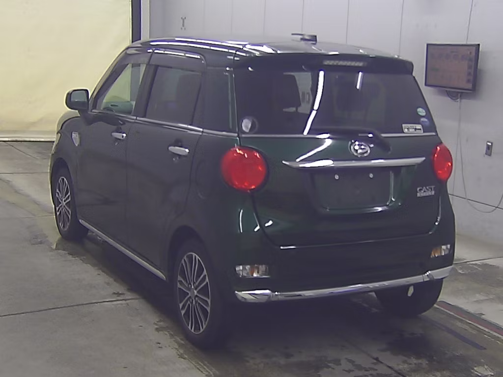 DAIHATSU CAST