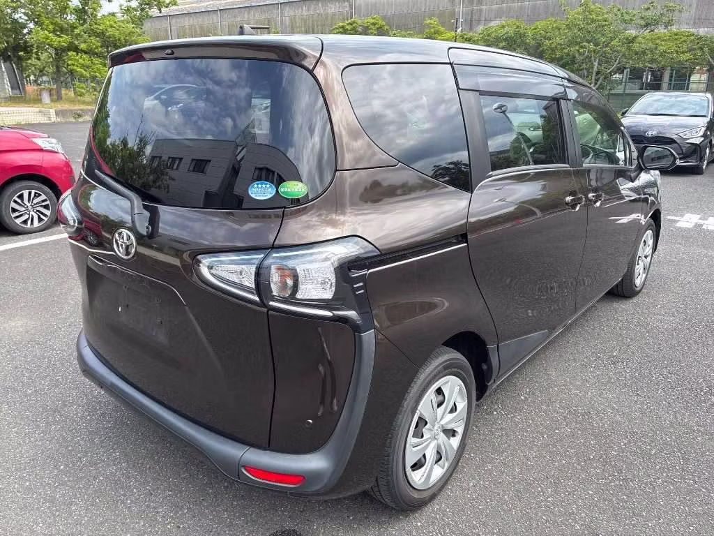 TOYOTA SIENTA