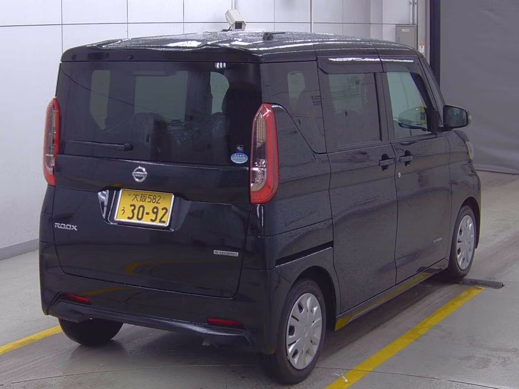 NISSAN ROOX