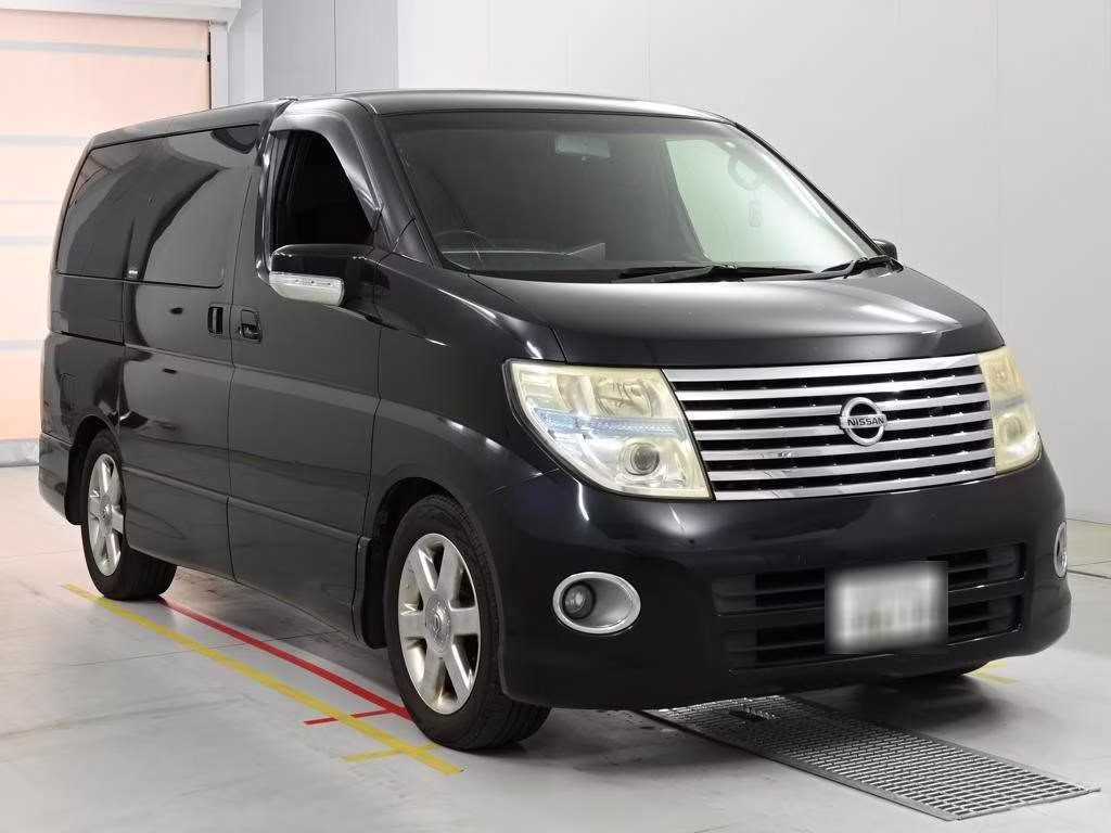 NISSAN ELGRAND