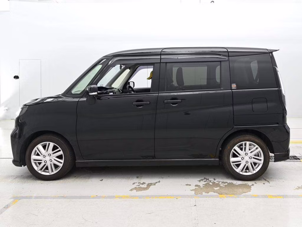 MITSUBISHI DELICA D:2