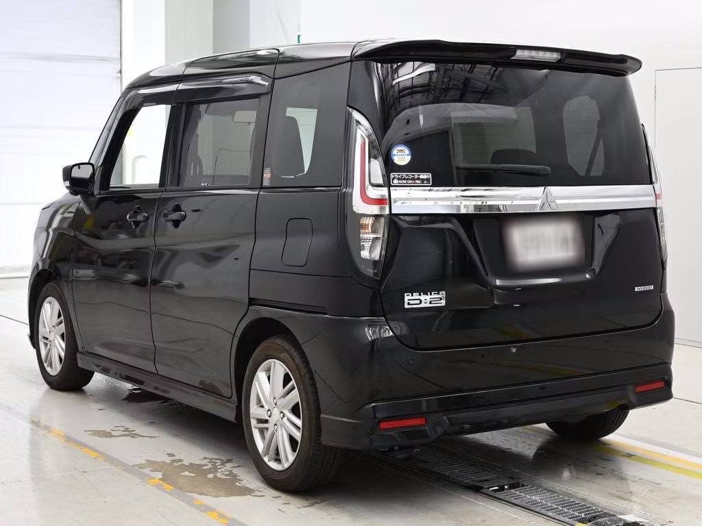 MITSUBISHI DELICA D:2