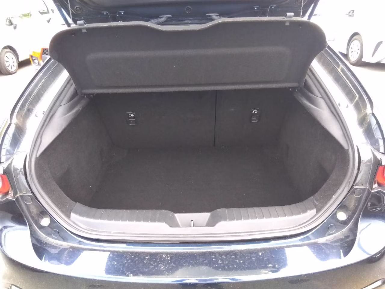 MAZDA MAZDA3