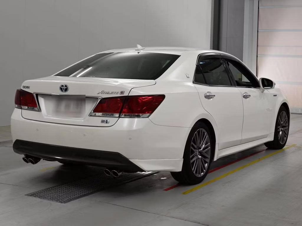 TOYOTA CROWN