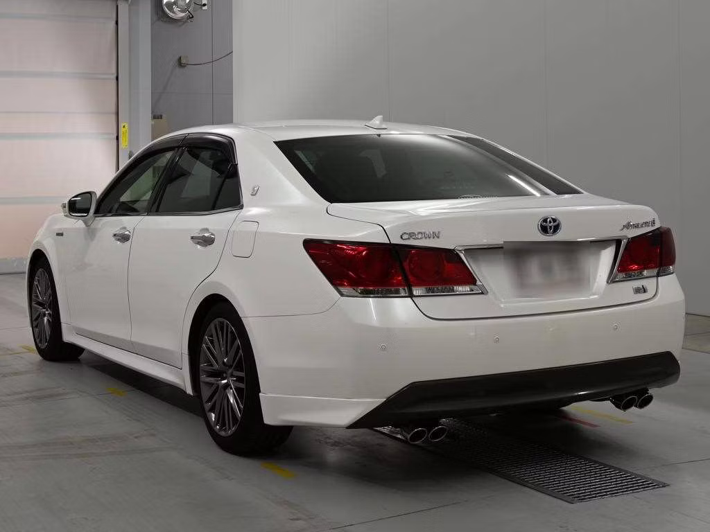 TOYOTA CROWN