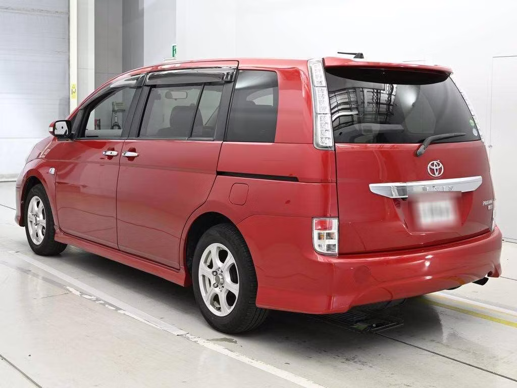 TOYOTA ISIS