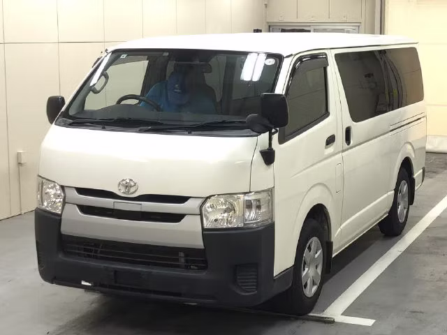TOYOTA REGIUS ACE