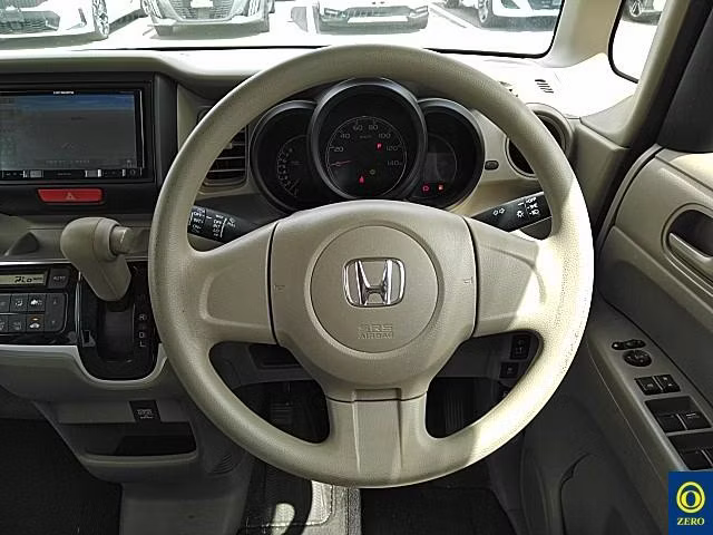 HONDA N-BOX