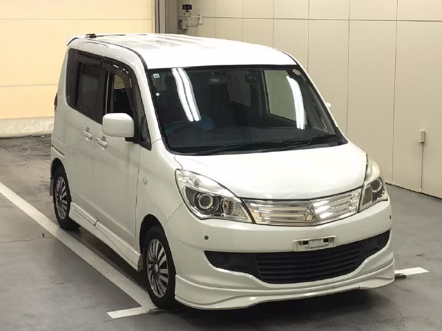 MITSUBISHI DELICA D:2