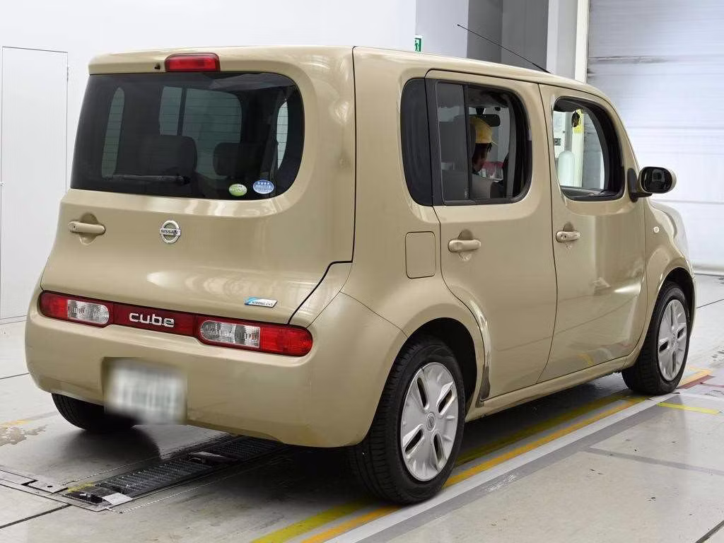 NISSAN CUBE