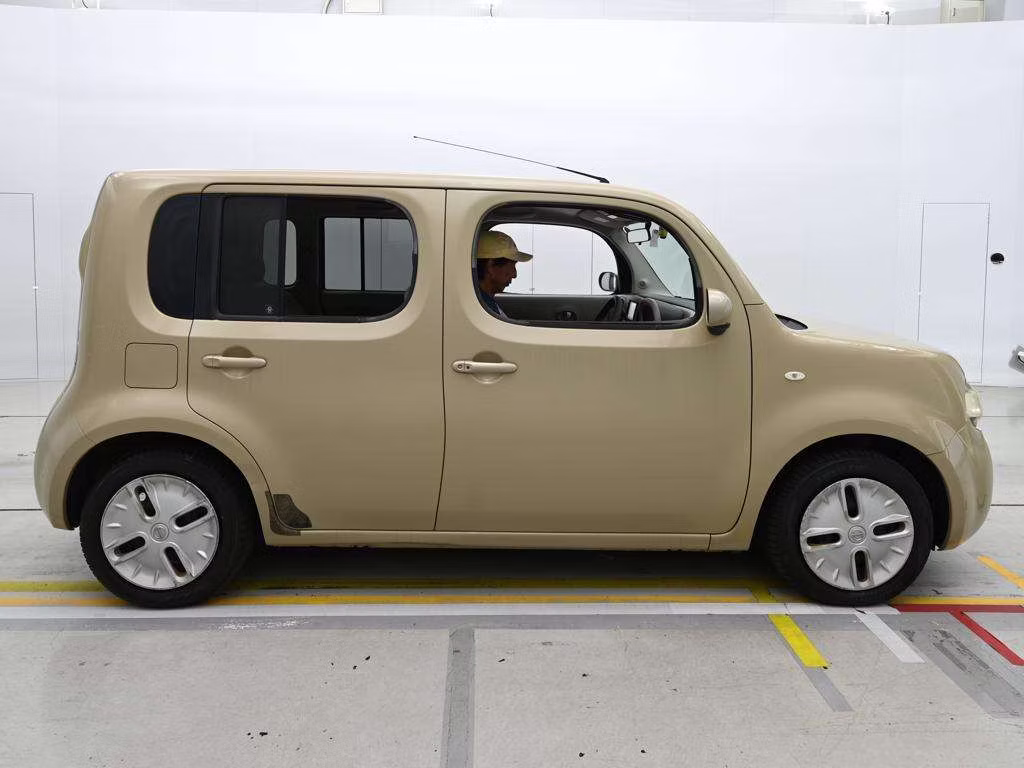 NISSAN CUBE