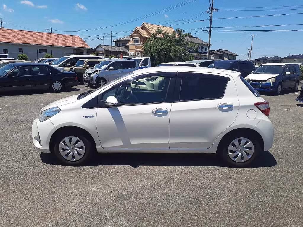 TOYOTA VITZ