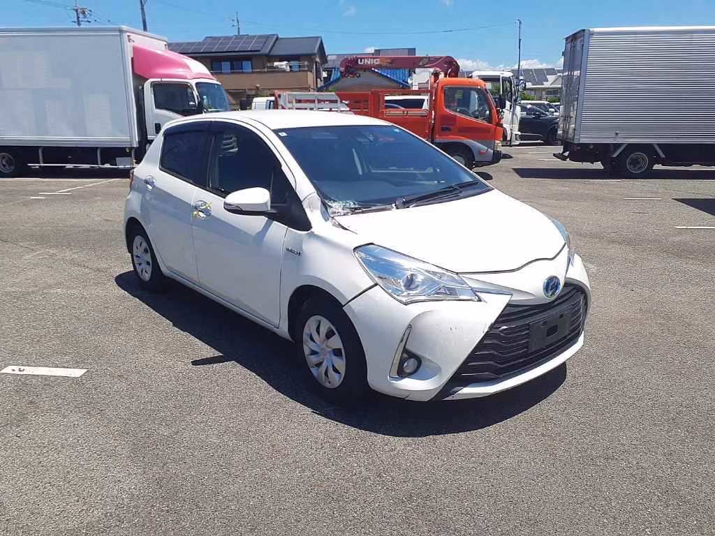 TOYOTA VITZ