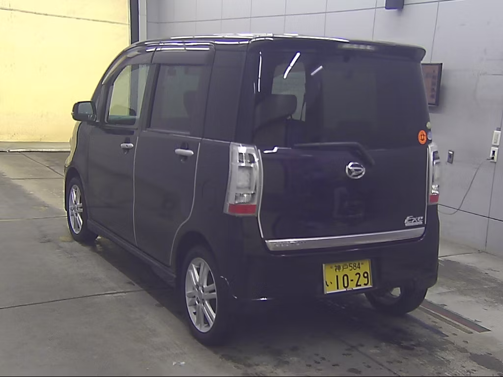 DAIHATSU TANTO EXE