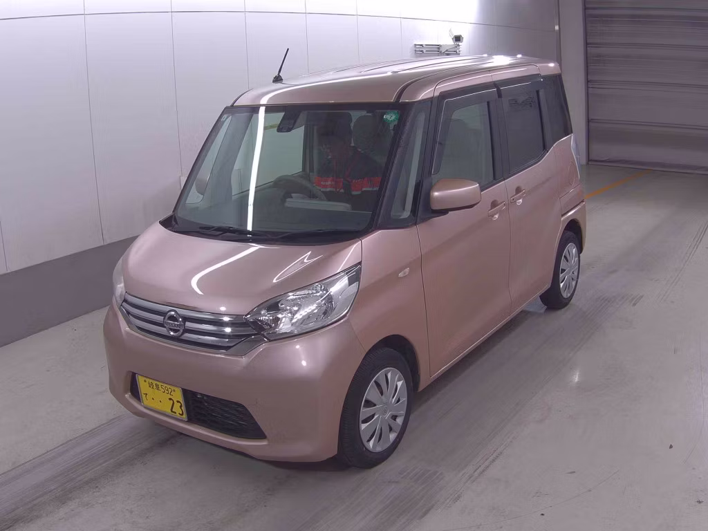 NISSAN DAYZ ROOX