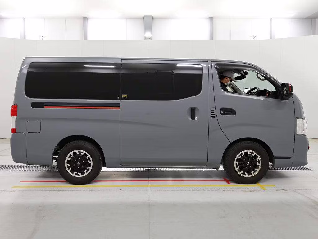 NISSAN NV350 CARAVAN