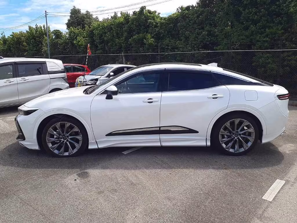 TOYOTA CROWN