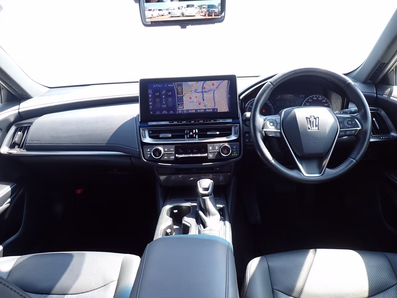 TOYOTA CROWN