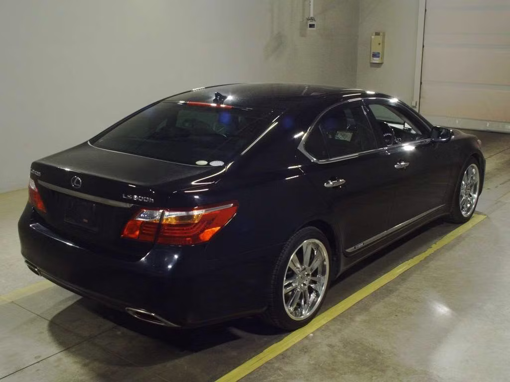 LEXUS LS600H