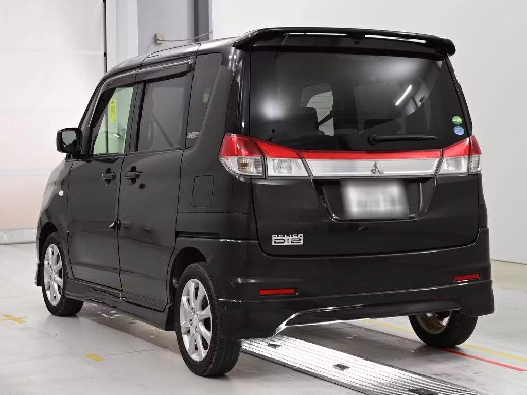 MITSUBISHI DELICA D:2