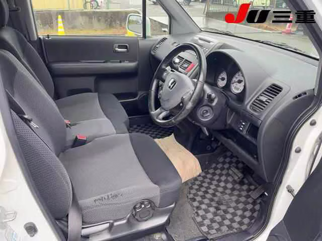 HONDA MOBILIO SPIKE