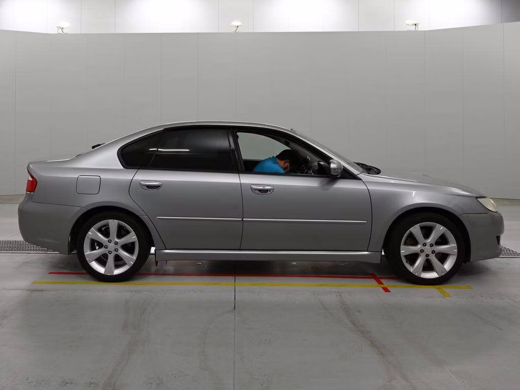 SUBARU LEGACY B4