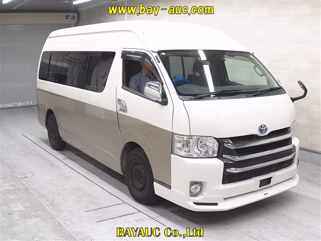 TOYOTA HIACE