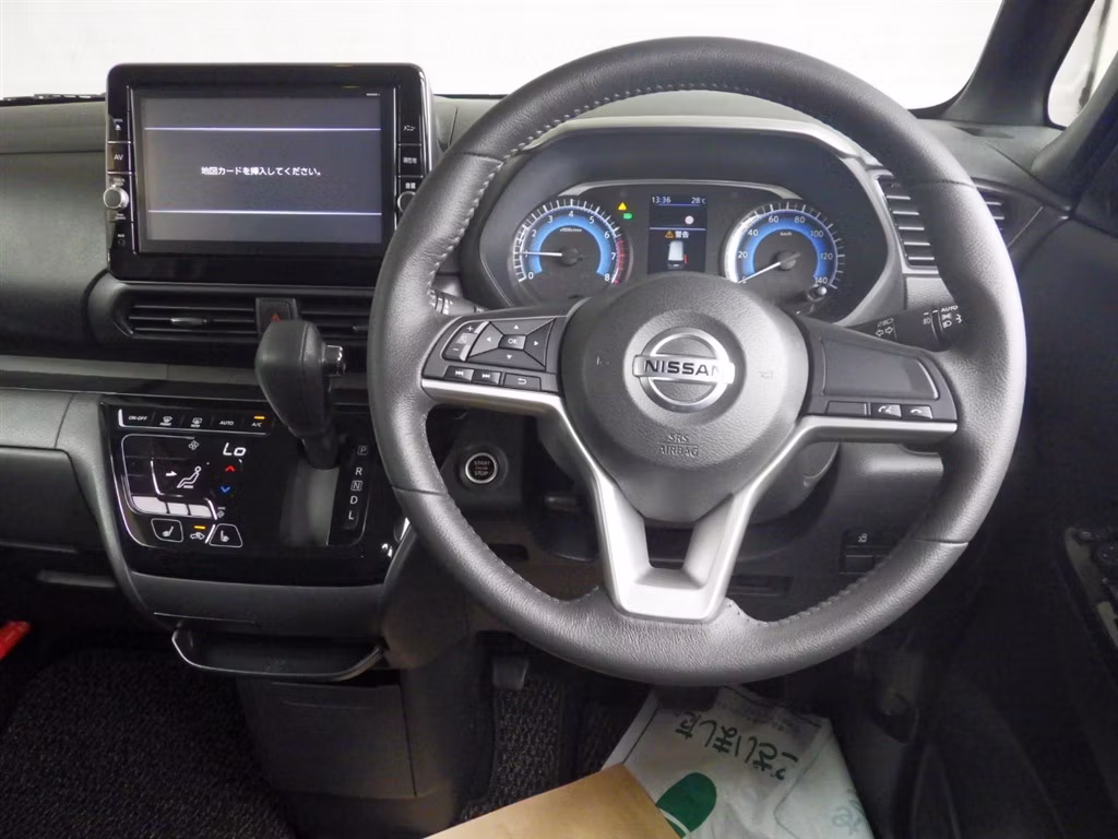 NISSAN ROOX