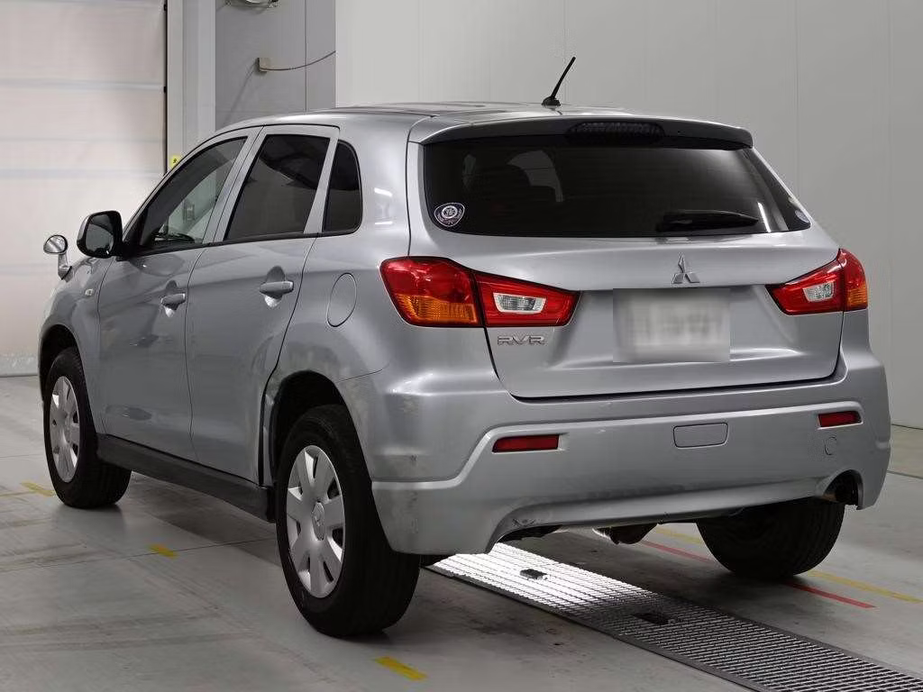 MITSUBISHI RVR