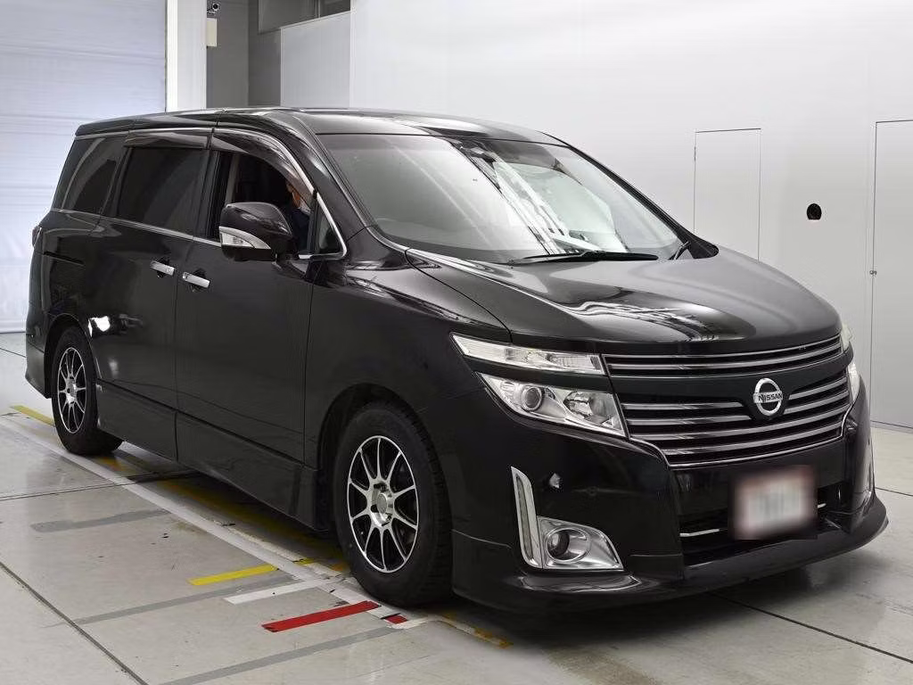 NISSAN ELGRAND
