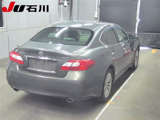 NISSAN FUGA