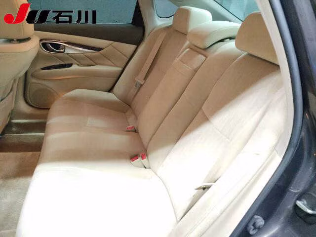 NISSAN FUGA
