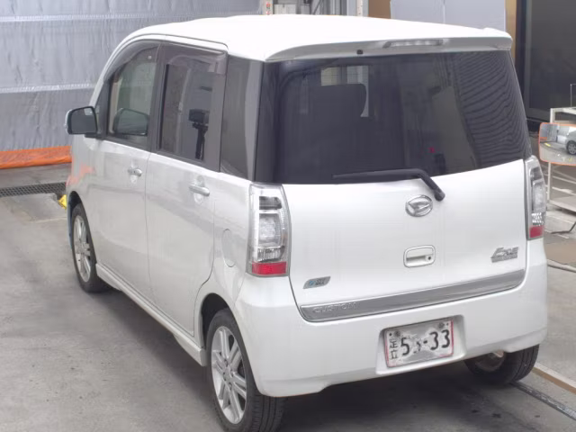 DAIHATSU TANTO EXE