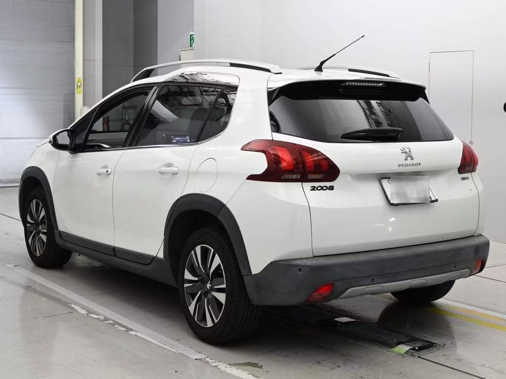 PEUGEOT 2008