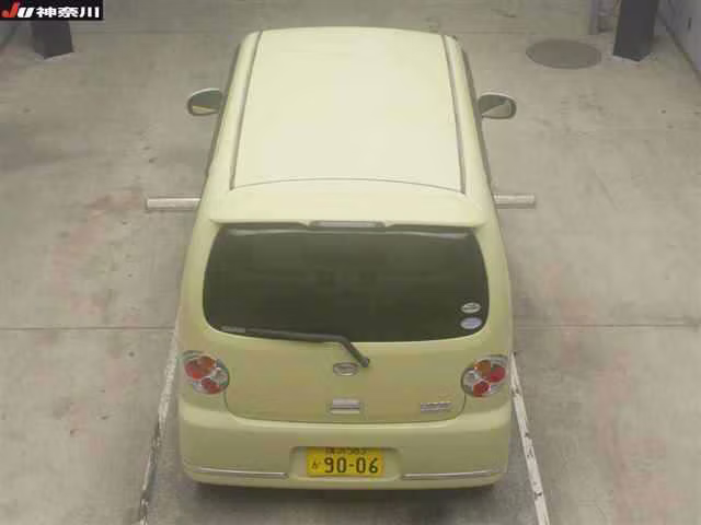 DAIHATSU MOVE LATTE