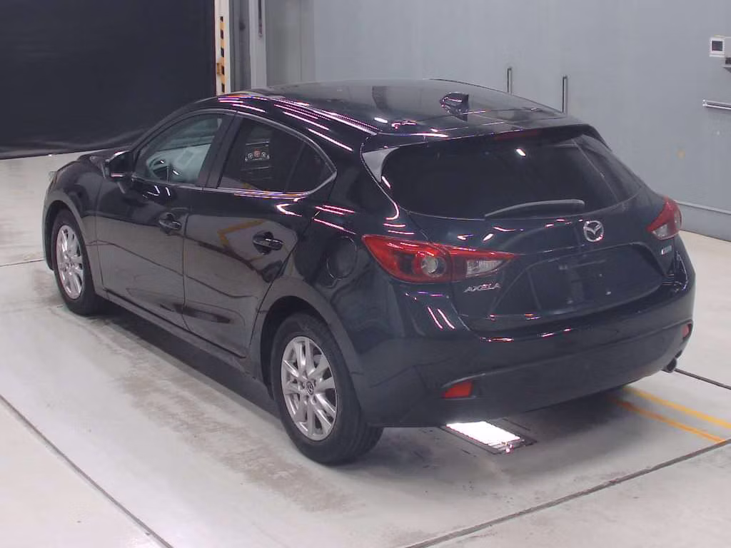 MAZDA AXELA