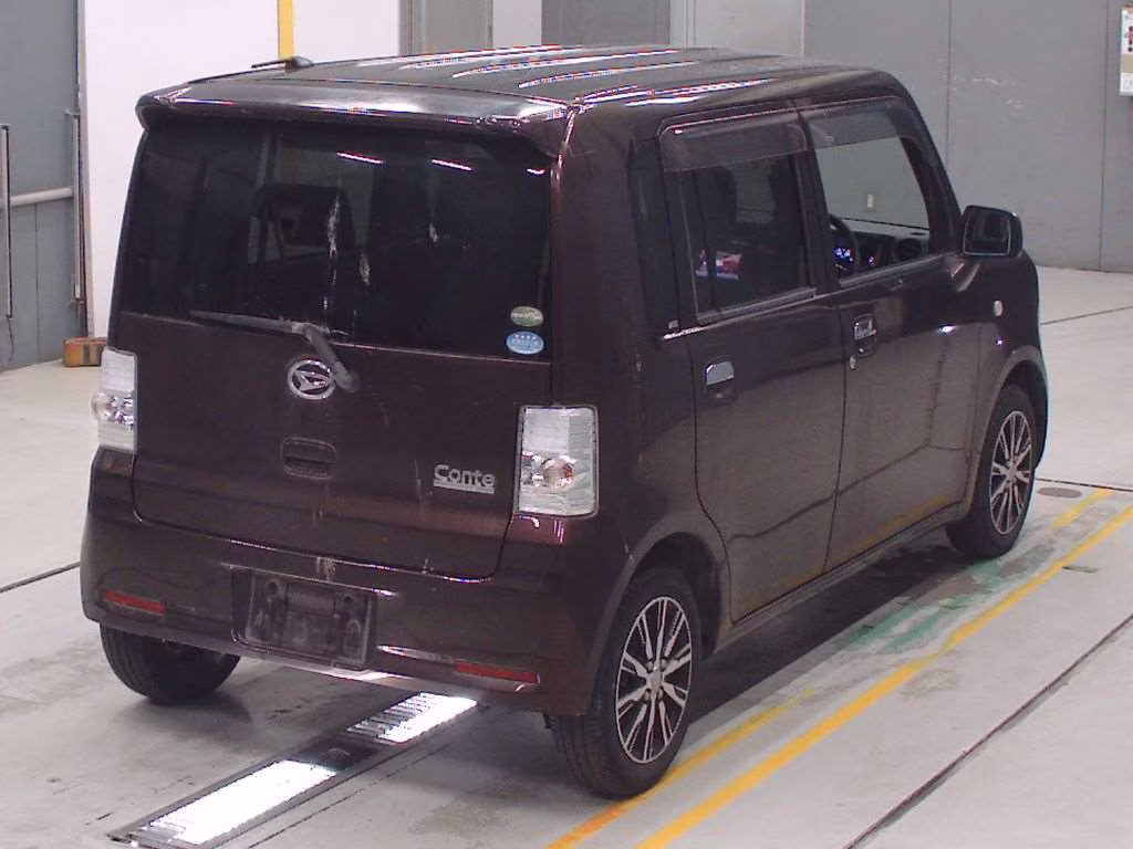DAIHATSU MOVE CONTE