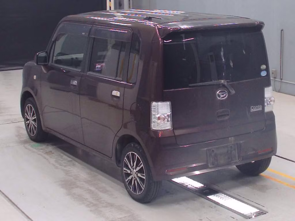 DAIHATSU MOVE CONTE