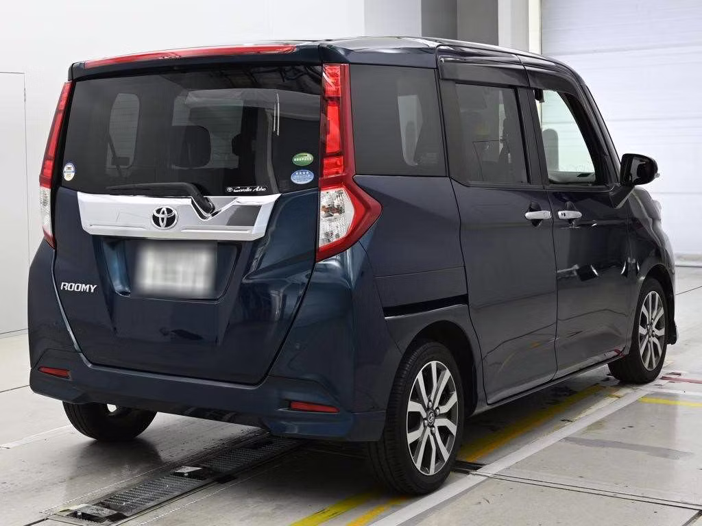 TOYOTA ROOMY