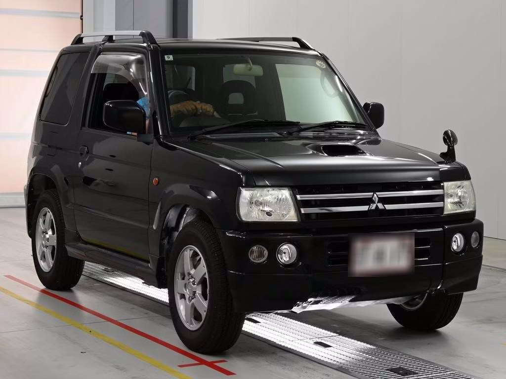 MITSUBISHI PAJERO MINI