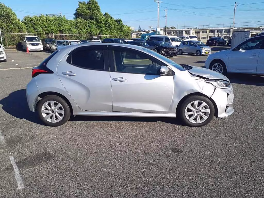TOYOTA YARIS