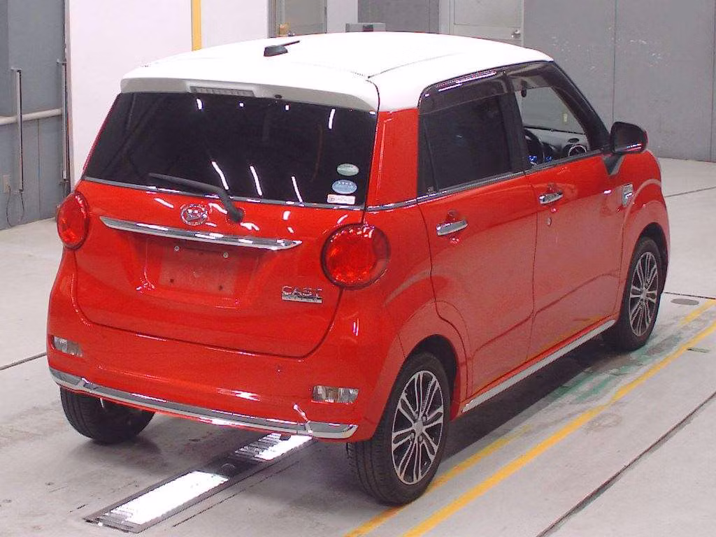 DAIHATSU CAST