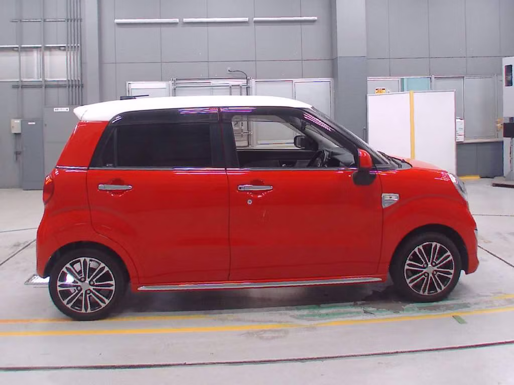 DAIHATSU CAST