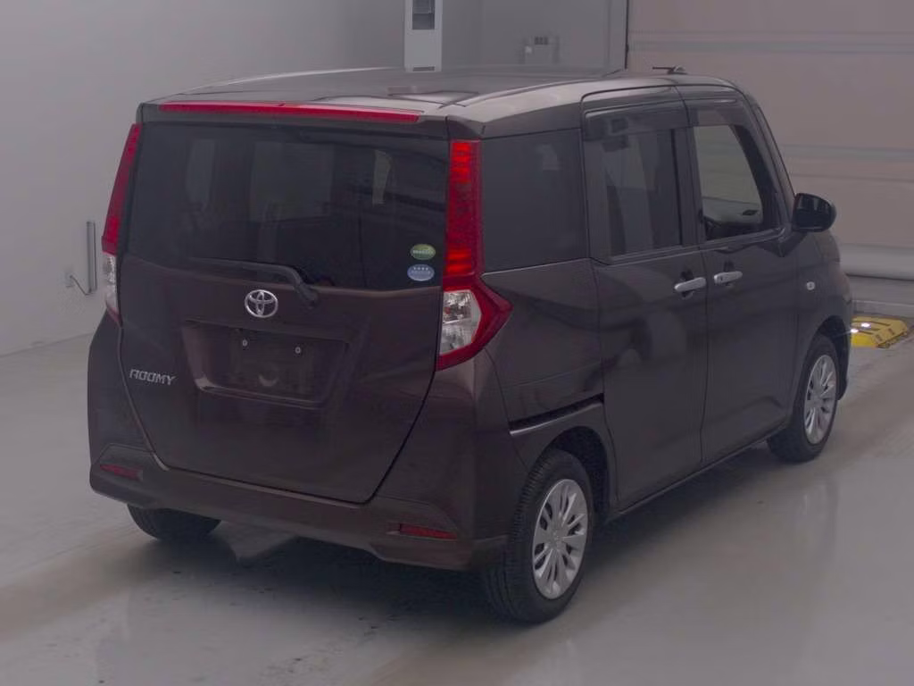 TOYOTA ROOMY