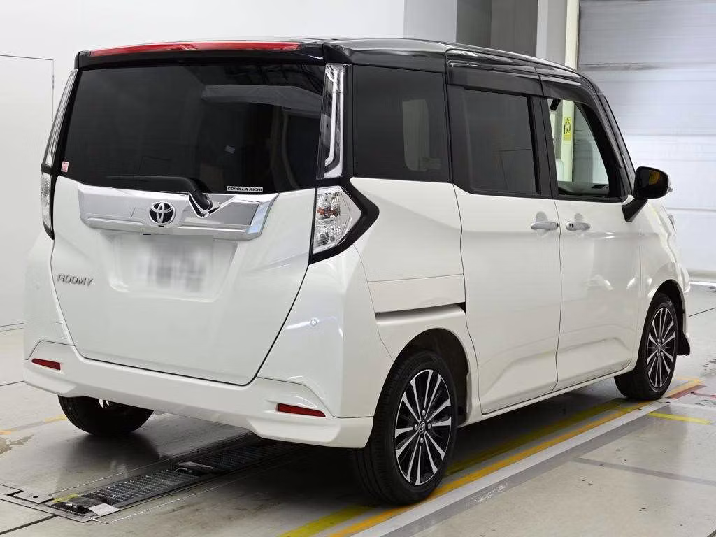 TOYOTA ROOMY
