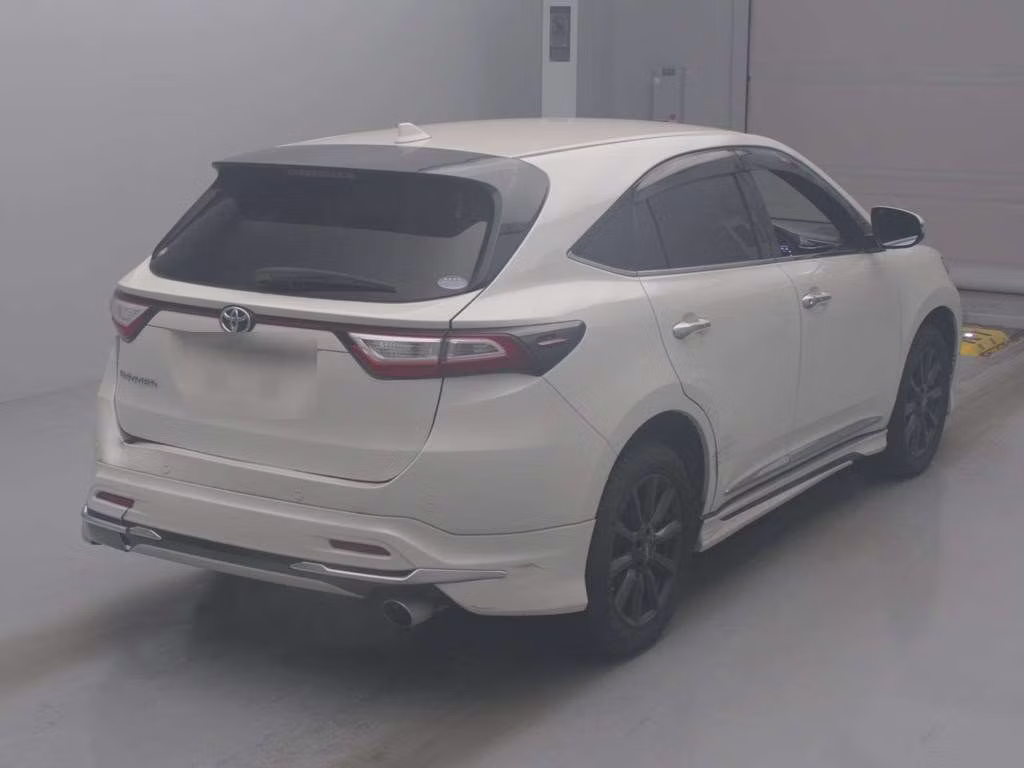 TOYOTA HARRIER