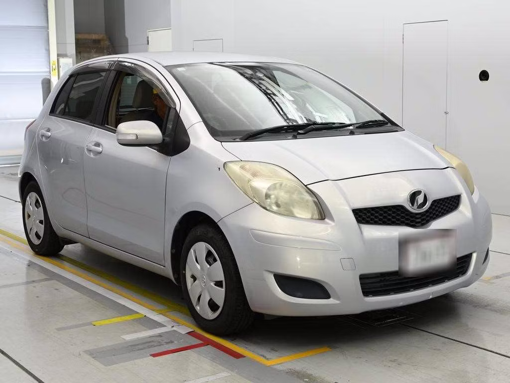 TOYOTA VITZ