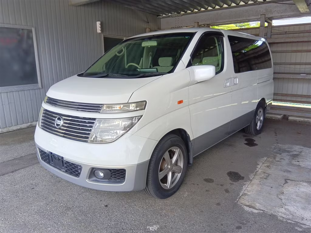 NISSAN ELGRAND
