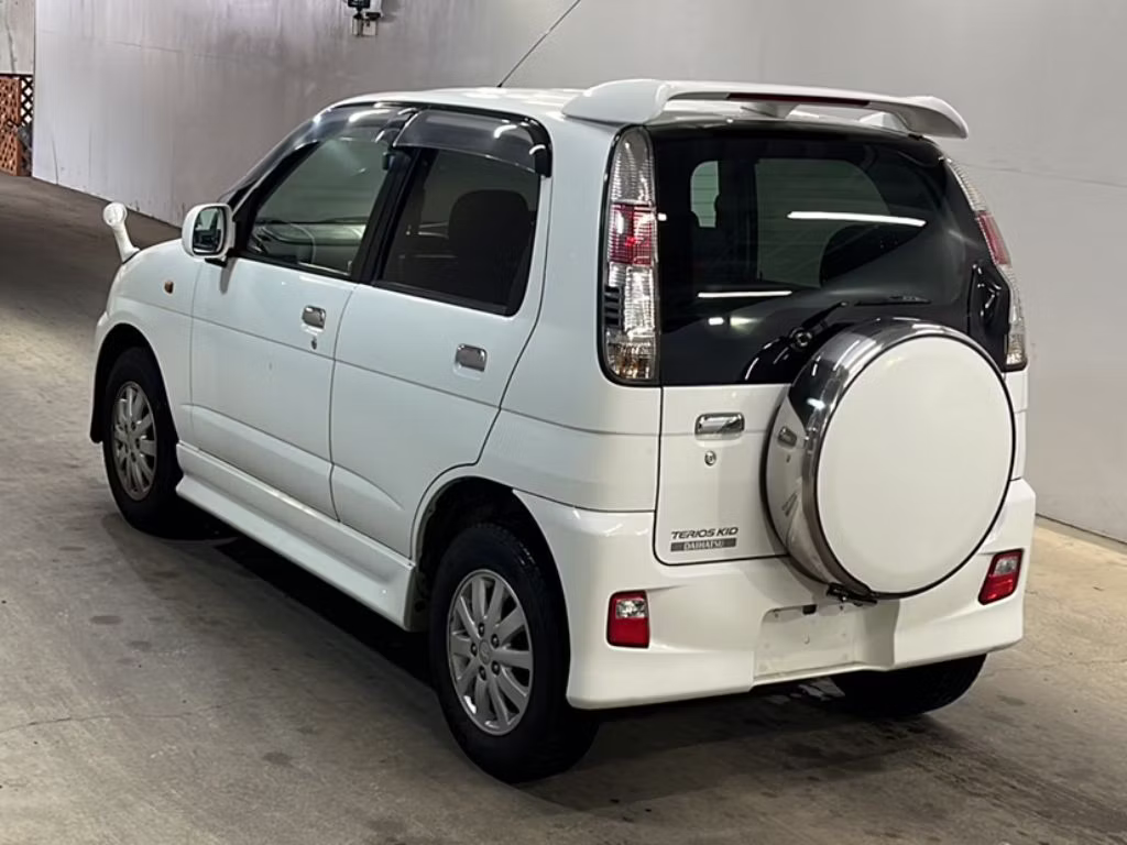 DAIHATSU TERIOS KID